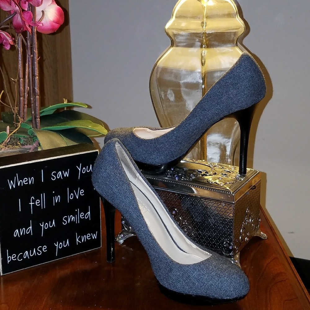 Gray wool fabric platform heel